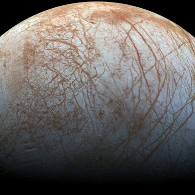 NASA: Ο υπόγειος ωκεανός στο δορυφόρο Ευρώπη του Δία θα μπορούσε να φιλοξενεί ζωή