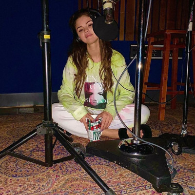 Selena Gomez και Trevor Daniel μόλις έβγαλαν το πιο hot καλοκαιρινό remix