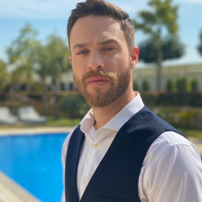 Δε θα πιστεύεις ποια είναι η νέα σύντροφος του Στέφανου Μιχαήλ