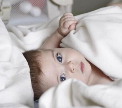 Απλές συμβουλές για να γίνει η καθημερινή ρουτίνα μπάνιου του μωρού η αγαπημένη μας ώρα!