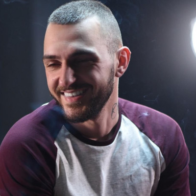 O Toquel επιτέλους έβγαλε νέο κομμάτι και πρέπει να το ακούσεις ASAP