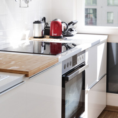 Με αυτά τα απίθανα κόλπα θα διώξετε τις δυσάρεστες μυρωδιές απ' την κουζίνα σας