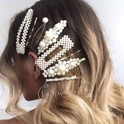 4 tips για να μην σου φεύγουν τα τσιμπιδάκια από τα μαλλιά