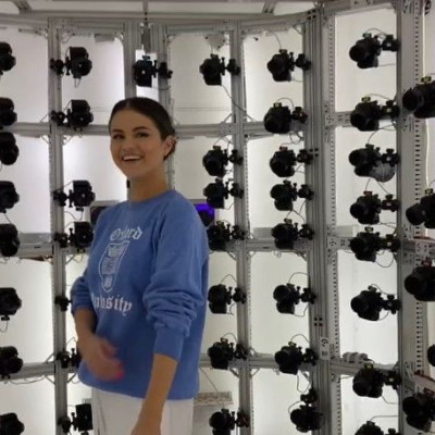 Selena VS Hailey: Εσύ θα αποφασίσεις ποια από τις δύο είναι η απόλυτη Queen