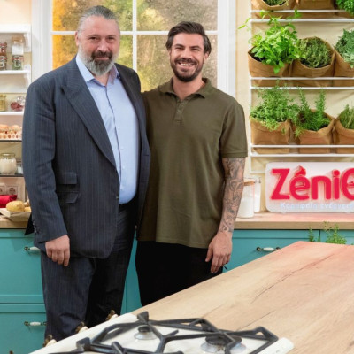 Νέα Συνεργασία ZeniΘ με τον Άκη Πετρετζίκη