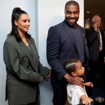 O Kanye West «καταρρέει»: Τα θυελλώδη tweets και η επίθεση στις Kardashian