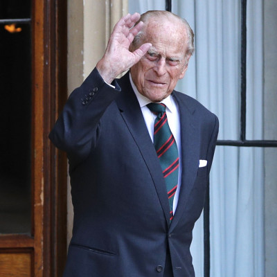 Κανένας ιός δεν τον τρομάζει! Ο πρίγκιπας Φίλιππος επέστρεψε από την σύνταξη