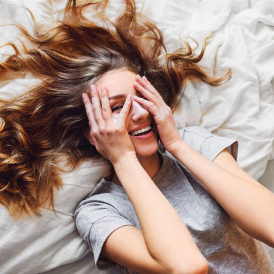 Όλα όσα κερδίζεις αν θυμάσαι να πίνεις κάθε μέρα το νερό σου