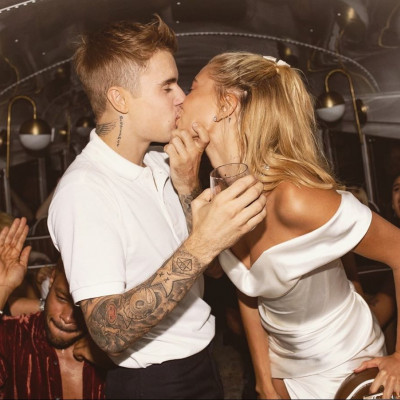 Η Hailey και ο Justin Bieber είναι αχώριστοι κι εμείς λιώνουμε