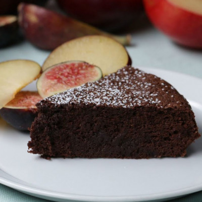 Κέικ με δύο υλικά: Είναι πανεύκολο και πεντανόστιμο (vid)