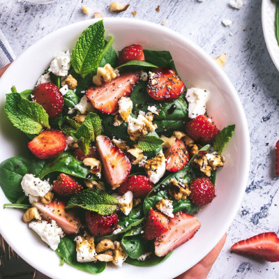 Σαλάτα για βραδινό; Ποια υλικά να μην βάλεις μέσα και πώς να την φτιάξεις σωστά