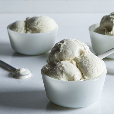 Το πιο δροσιστικό gelato βανίλια από τον Άκη Πετρετζίκη