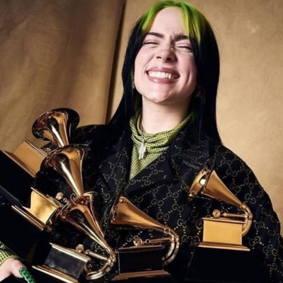 Billie Eilish: Βγάζει νέο single και έρχεται πιο σύντομα από όσο νομίζεις