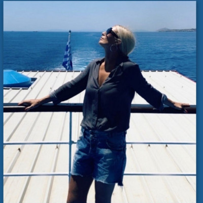 Μαρία Μπακοδήμου: Αδυνάτισε και έτσι είναι το κορμί της στα 55 της με μαγιό