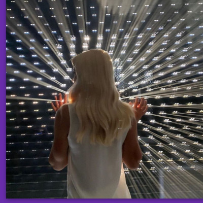 Ελένη Μενεγάκη: Μπήκε ξανά στο στούντιο: Φώτα, κάμερες... πάμε!