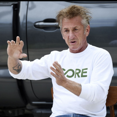 Ο Sean Penn παντρεύτηκε κρυφά και δεν φαντάζεσαι με ποια