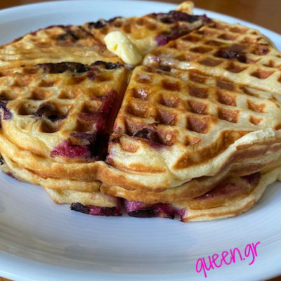 Βάφλες με μύρτιλο ακά Blueberry waffles