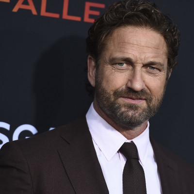 Gerard Butler: Τα τρυφερά τετ-α-τετ με την κούκλα σύντροφό του