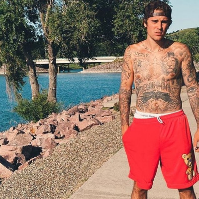 Δε φαντάζεσαι πόσο μοιάζει ο Justin Bieber με τον μπαμπά του