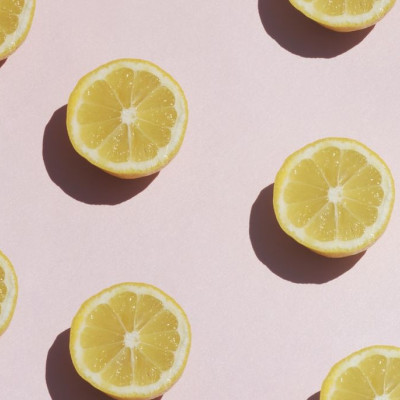 Τι θα σου συμβεί αν πίνεις νερό με λεμόνι για έναν μήνα