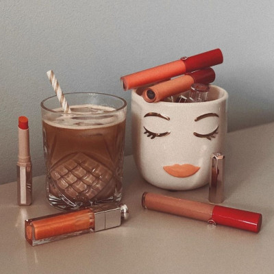 Τα 5+1 ωραιότερα κραγιόν για τα καλοκαιρινά σου μακιγιάζ