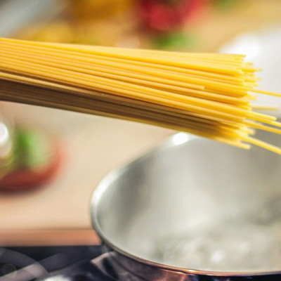 Αυτά είναι τα 5 λάθη που κάνουμε όταν μαγειρεύουμε μακαρόνια (photos)