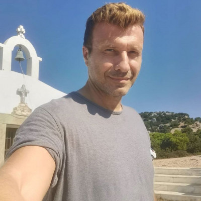 Γιάννης Πλούταρχος: Η οικογενειακή φωτογραφία με τα πανέμορφα παιδιά του