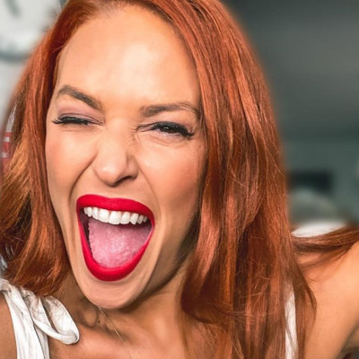 Σίσσυ Χρηστίδου: Έκανε μάσκα αργίλου με τους γιους της στην παραλία (pics)