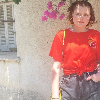 Η Ξανθή του GNTM φωτογραφίζεται μόνο με τα εσώρουχα στην πιο σέξι πόζα