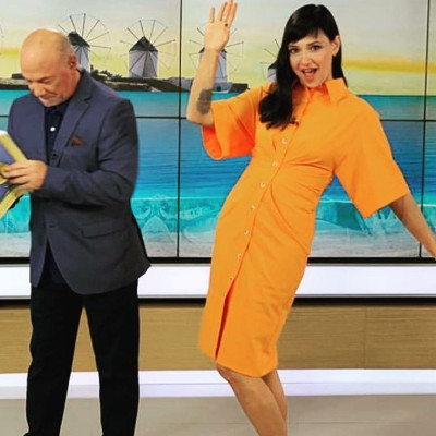 Η Αθηναΐς Νέγκα ποζάρει με μαγιό και μιλάει για τη... μοναξιά του γάμου της