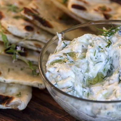 Άκης Πετρετζίκης: Τζατζίκι