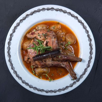 Κουνέλι στιφάδο όπως αυτό που έφτιαχνε η γιαγιά σου