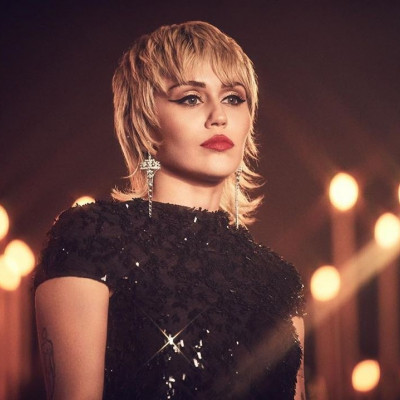 She nailed it! Η Miley Cyrus είπε το «My Future» καλύτερα κι από την Billie