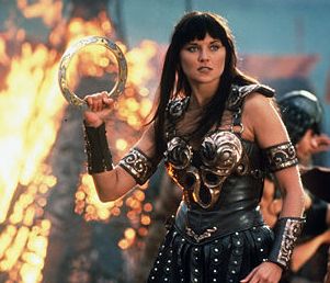 Αγνώριστη σήμερα η «Ζήνα» 25 χρόνια μετά το πρώτο επεισόδιο της σειράς