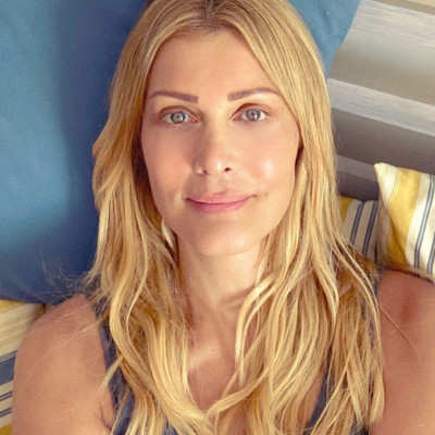 Πιο όμορφη από ποτέ η Νατάσσα Θεοδωρίδου στη νέα selfie από την Κύπρο