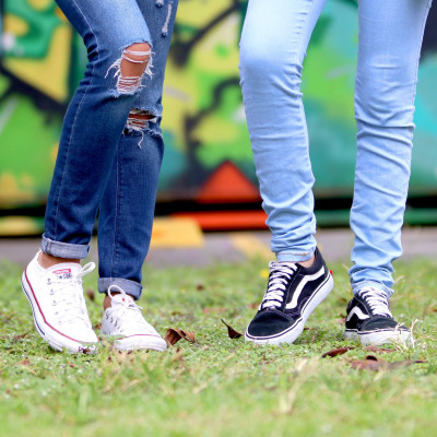 Ποιο είδος παντελονιού να φορέσεις στο σχολείο αν έχεις κοιλίτσα