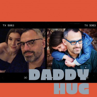 Μπαμπάδες, να δώσετε στις κόρες προίκα... Πολλές-πολλές αγκαλιές!