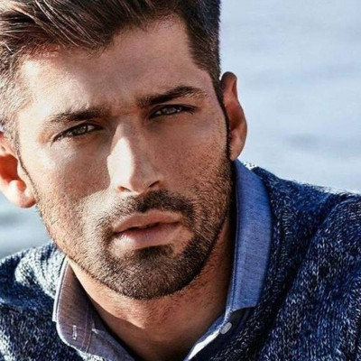 8 λέξεις: Αυτός μπαίνει στη σειρά και θα αντικαταστήσει τον Αλέξη Παππά!