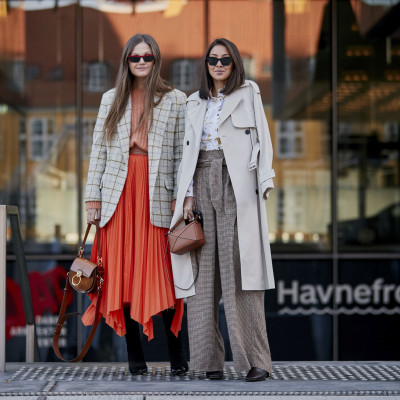 Δεν είναι το μαύρο και το μπεζ τα μοναδικά χρώματα μέσα στα οποία δείχνεις πολύ κομψή