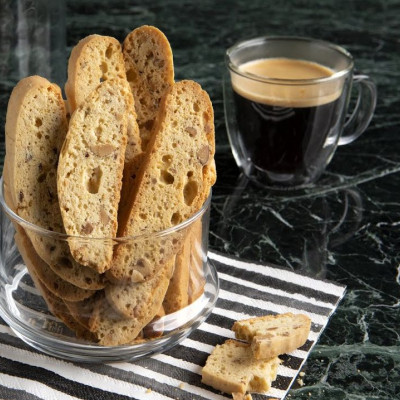 Biscotti με αμύγδαλα από τον Άκη Πετρετζίκη