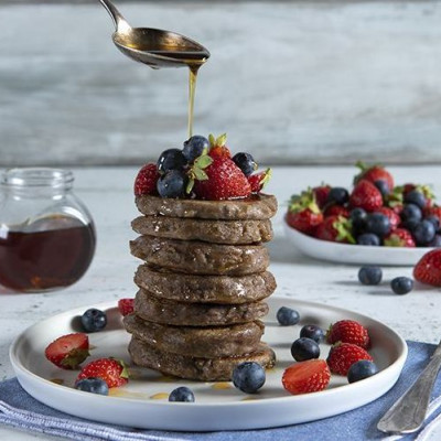 Άκης Πετρετζίκης: Pancakes με 3 υλικά