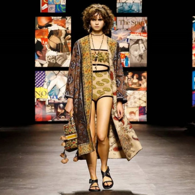 S/S 2021: O Dior μας συστήνει το «νέο είδος ζωής» μέσα από ρούχα με σαφή σχεδιαστικό προσανατολισμό