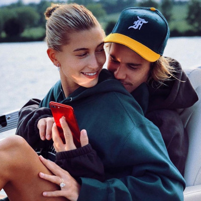 Επέτειος γάμου Justin & Hailey Bieber: Οι υπέροχες αναρτήσεις στο Instagram