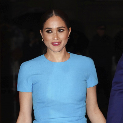 Η Meghan Markle φόρεσε το ιδανικό top για τους φθινοπωρινούς μήνες