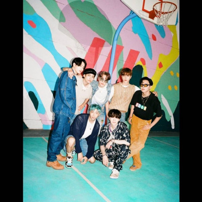 Savage Love... aka BTS. Το νέο remix έχει μια K-pop νότα που θα λατρέψεις