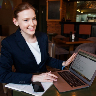 Πέντε πράγματα που κάθε ισχυρή γυναίκα πιστεύει βαθιά