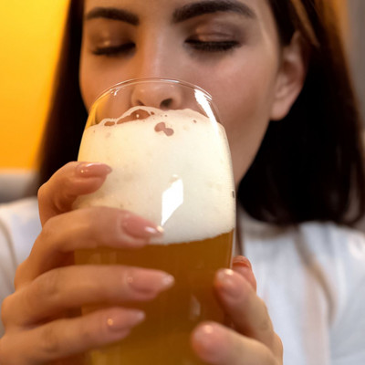 Δίαιτα: Τα αλκοολούχα ποτά με τις λιγότερες θερμίδες (εικόνες)