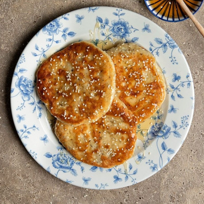 Τηγανόψωμο με φέτα από τον Άκη Πετρετζίκη