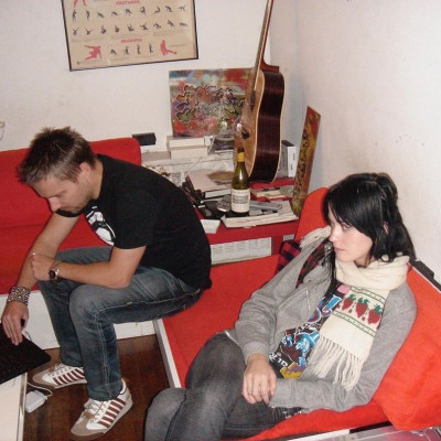 Μάντεψε ποια τραγουδίστρια είναι το κορίτσι της φωτογραφίας