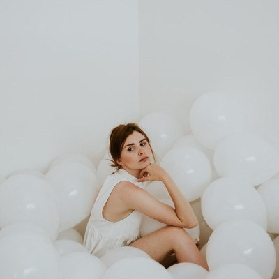 Πώς η αυτοπεποίθησή σου θα σε βοηθήσει να ξεπεράσεις το άγχος της πρώτης περιόδου